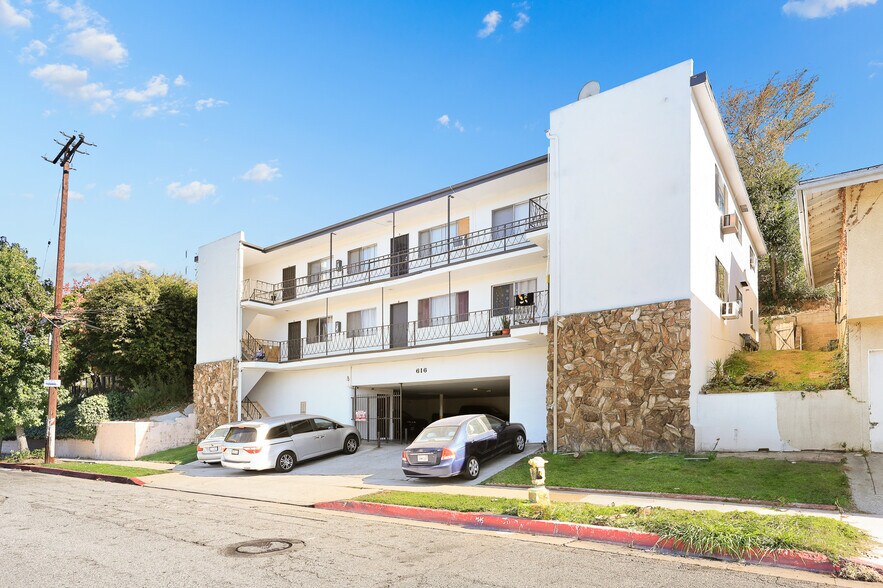 616 Via Altamira, Montebello, CA à vendre - Photo du bâtiment - Image 2 de 35