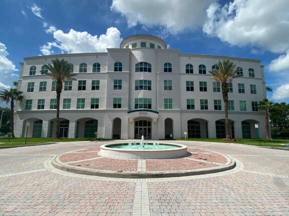 8550 NW 33rd St, Doral, FL à louer - Photo du bâtiment - Image 1 de 3