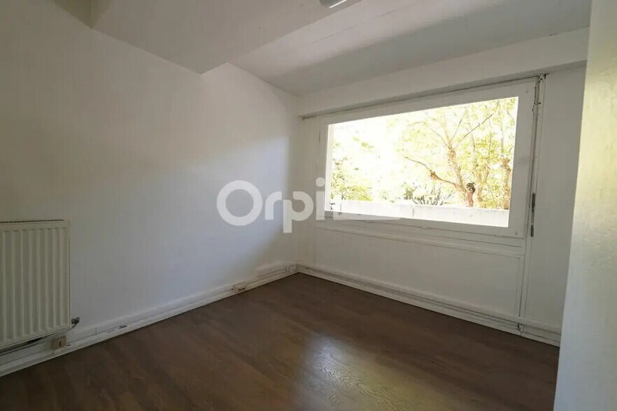 Office in Lyon for sale - Interior Photo - Image 3 of 7