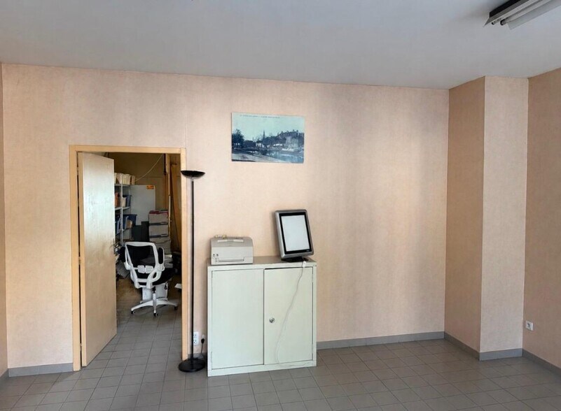 Office in Chalon-sur-Saône for sale - Interior Photo - Image 2 of 3