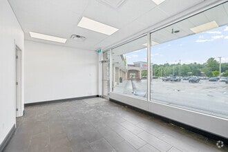 5333 Boul Laurier, Terrebonne, QC for lease Interior Photo- Image 2 of 7