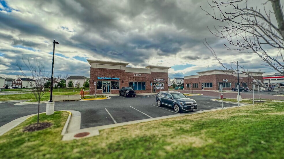 24821 Community Corner Plz, Aldie, VA à louer - Photo du bâtiment - Image 1 de 6