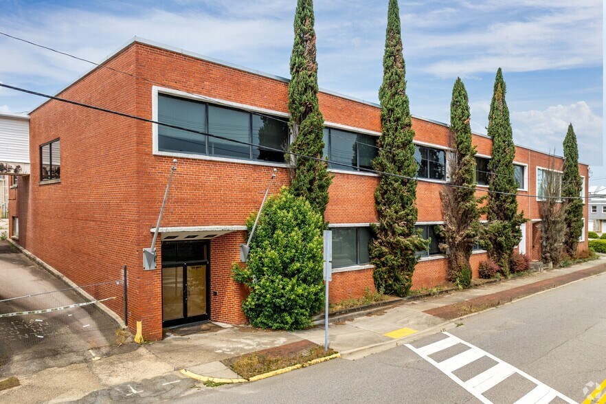 210 S White St, Lancaster, SC à vendre - Photo du bâtiment - Image 1 de 6