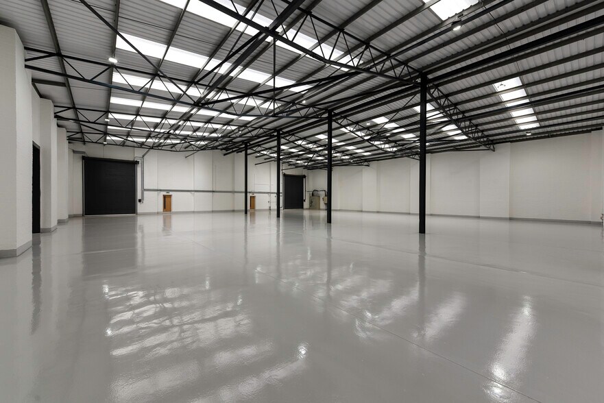 5 Oakfield Rd, London for lease - Building Photo - Image 3 of 5