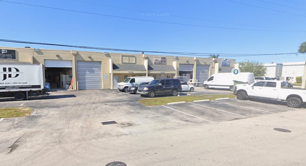 7950-7990 W 25th Ave, Hialeah, FL for lease - Building Photo - Image 1 of 1