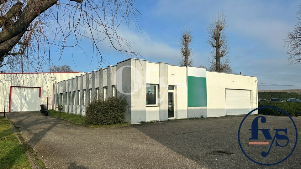 42 Rue De La Mouche, Irigny for lease - Building Photo - Image 1 of 7