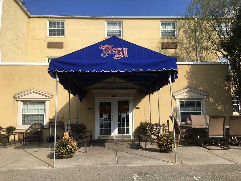 4220 Saw Mill Run Blvd, Pittsburgh, PA for sale - Building Photo - Image 3 of 28