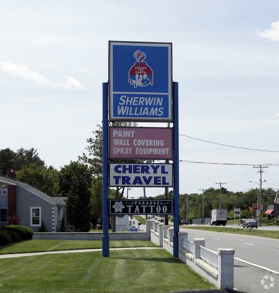 643 State Rd, North Dartmouth, MA à louer - Photo du bâtiment - Image 3 de 4