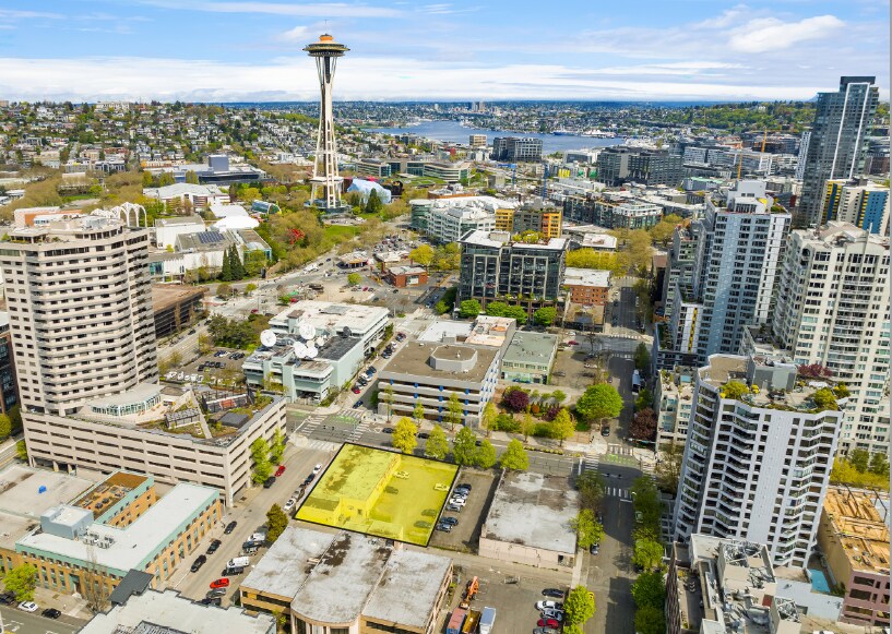 2729 2nd Ave, Seattle, WA à vendre - Photo du bâtiment - Image 3 de 10