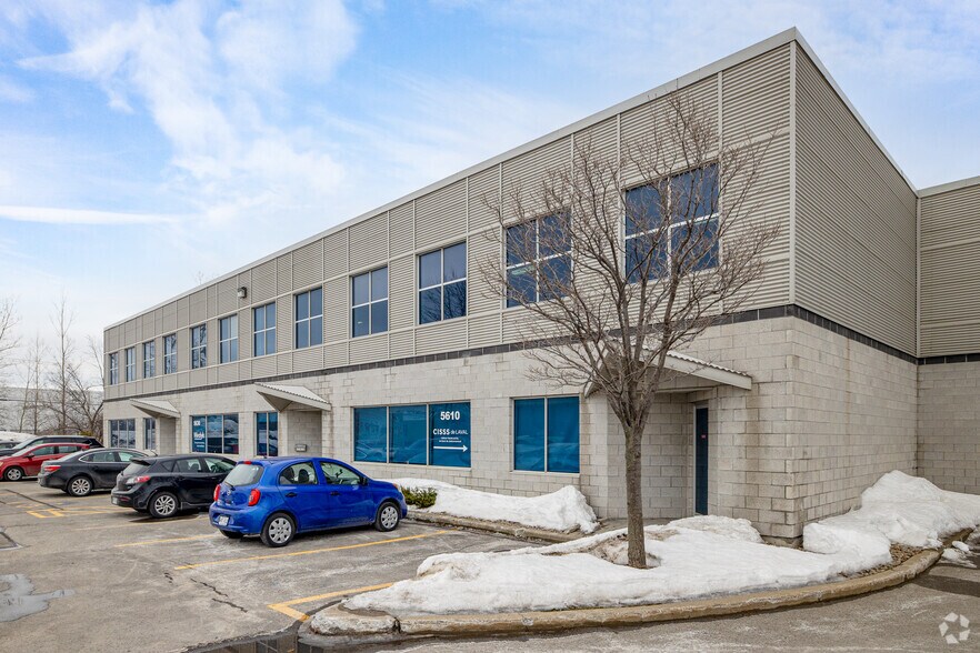 5600-5630 Rue Ernest-Cormier, Laval, QC à louer - Photo du bâtiment - Image 2 de 4