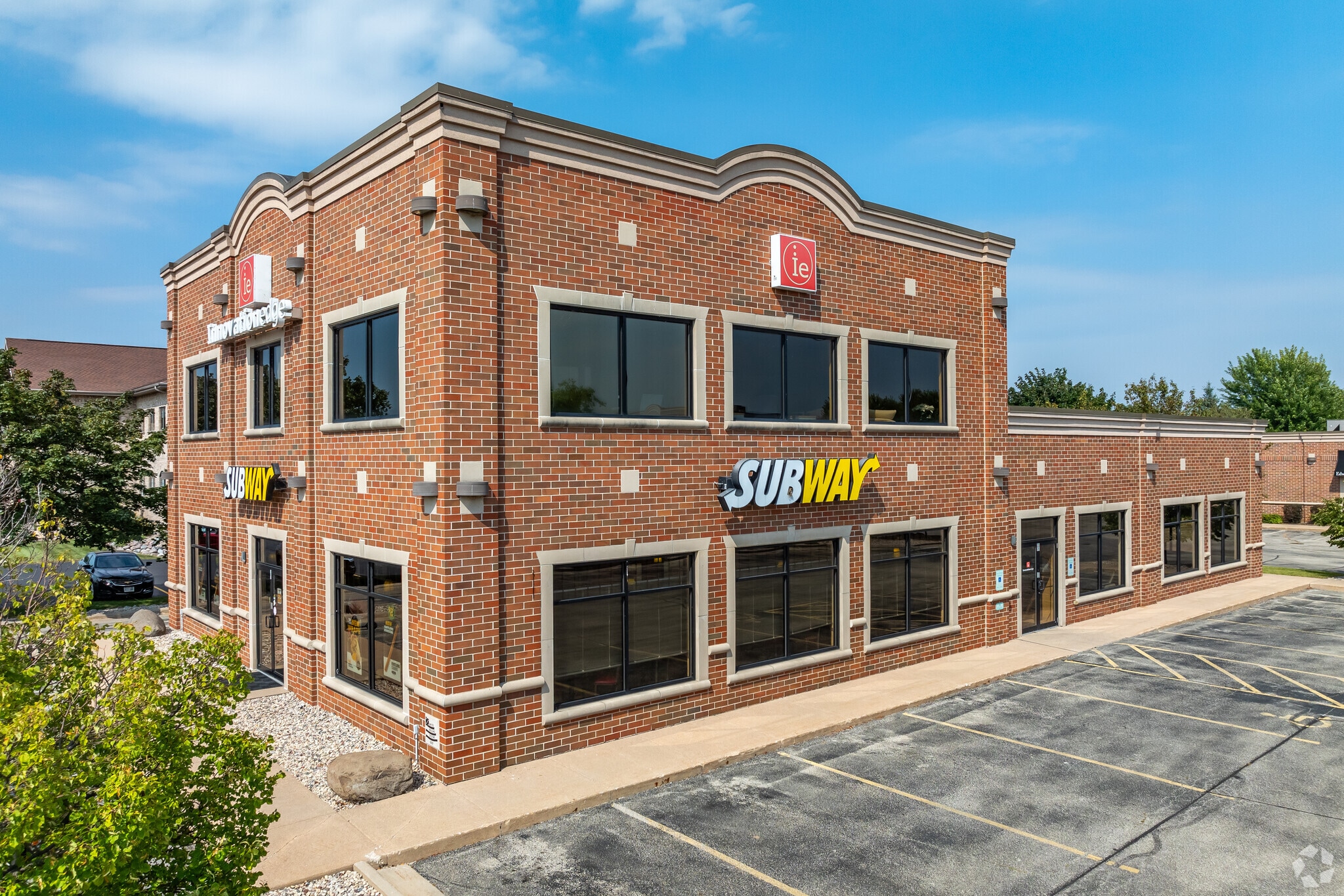 1526 S Commercial St, Neenah, WI for lease Building Photo- Image 1 of 8