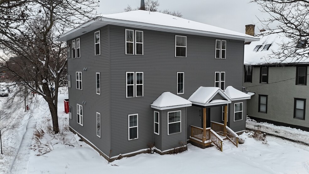 814 6th St SE, Minneapolis, MN à vendre - Photo du bâtiment - Image 3 de 39