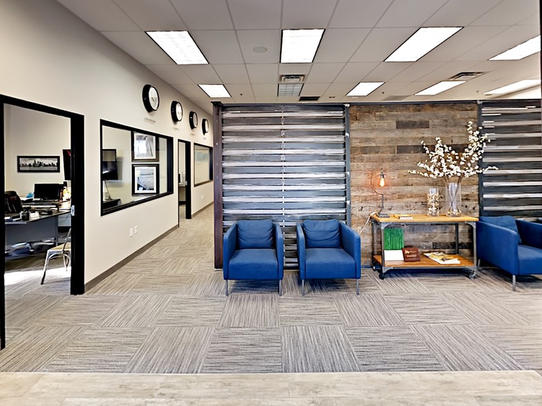 1733 N Greenfield Rd, Mesa, AZ for lease - Building Photo - Image 3 of 10
