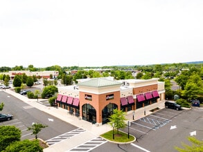 100 Reaville Rd, Flemington, NJ à louer Photo intérieure- Image 1 de 6