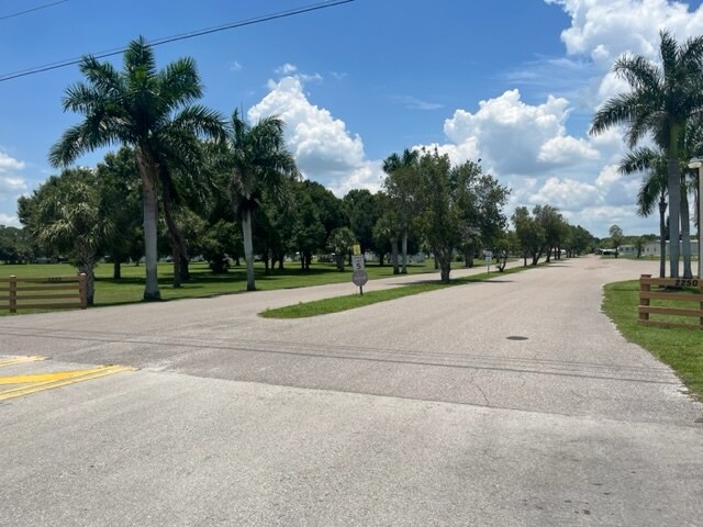 2250 FL-80, LaBelle, FL à vendre - Photo du bâtiment - Image 3 de 14