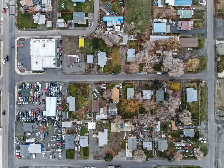 1408 S 8th St, Yakima, WA à vendre - Photo du bâtiment - Image 2 de 30