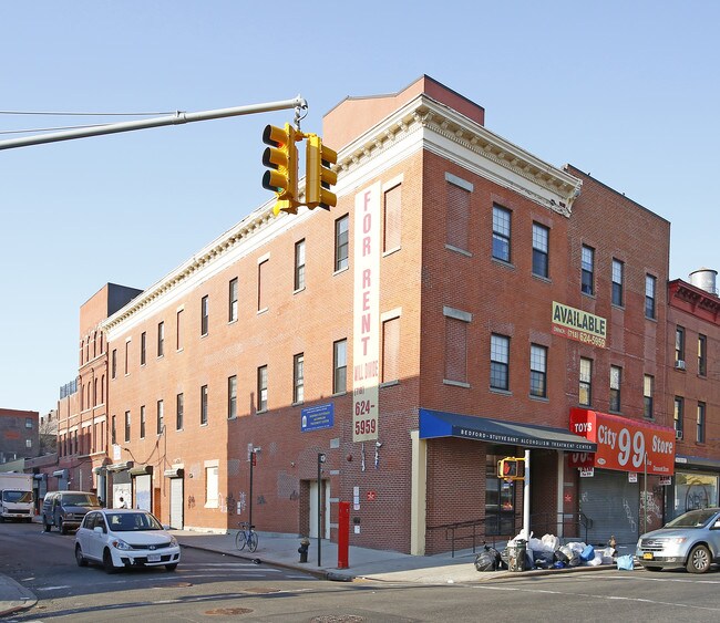 Plus de détails pour 722 Myrtle Ave, Brooklyn, NY - Bureau à louer
