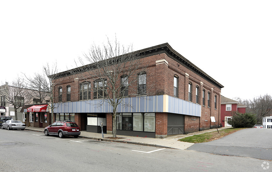 74-76 Main St, Maynard, MA à vendre - Photo principale - Image 1 de 1