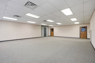 1650 W Northwest Hwy, Grapevine, TX for lease Interior Photo- Image 2 of 7