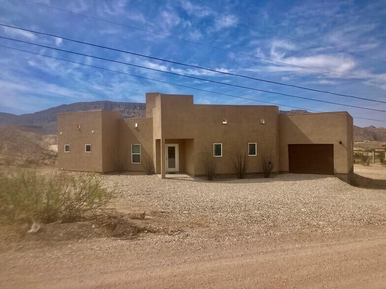420 Santana Dr, Lajitas, TX à vendre - Photo du bâtiment - Image 2 de 13