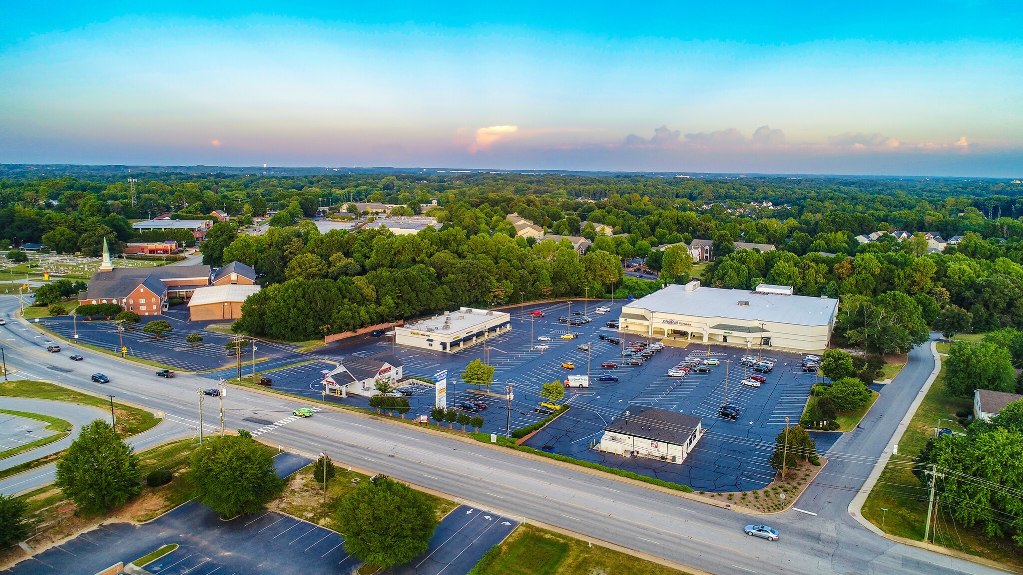5010 Old Spartanburg Rd, Taylors, SC for lease Primary Photo- Image 1 of 16