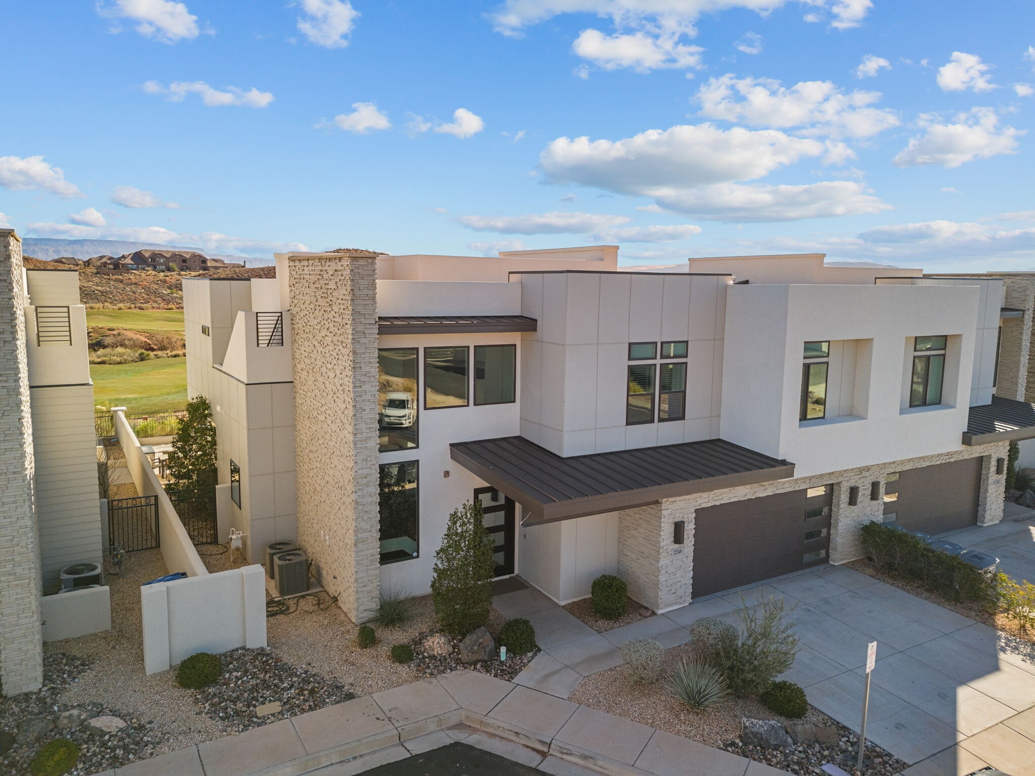 2248 N Double Eagle Ln, Washington, UT for sale Primary Photo- Image 1 of 71