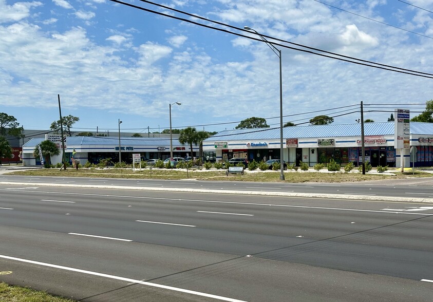 40114 US Highway 19 N, Tarpon Springs, FL à louer - Photo principale - Image 1 de 6