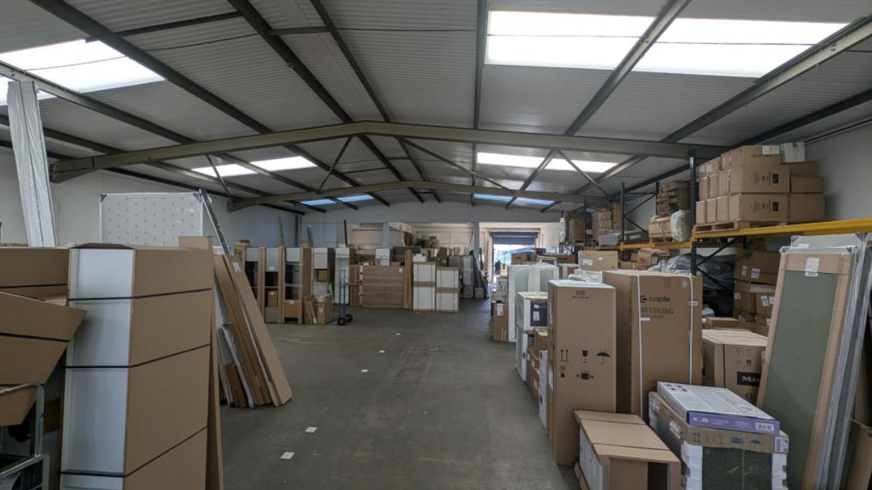 Shamblehurst Ln, Southampton for lease Interior Photo- Image 1 of 3