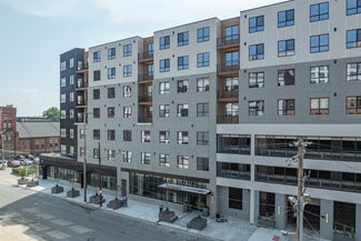 Plus de détails pour 1060 Bolivar Rd, Cleveland, OH - Commerce de détail à louer