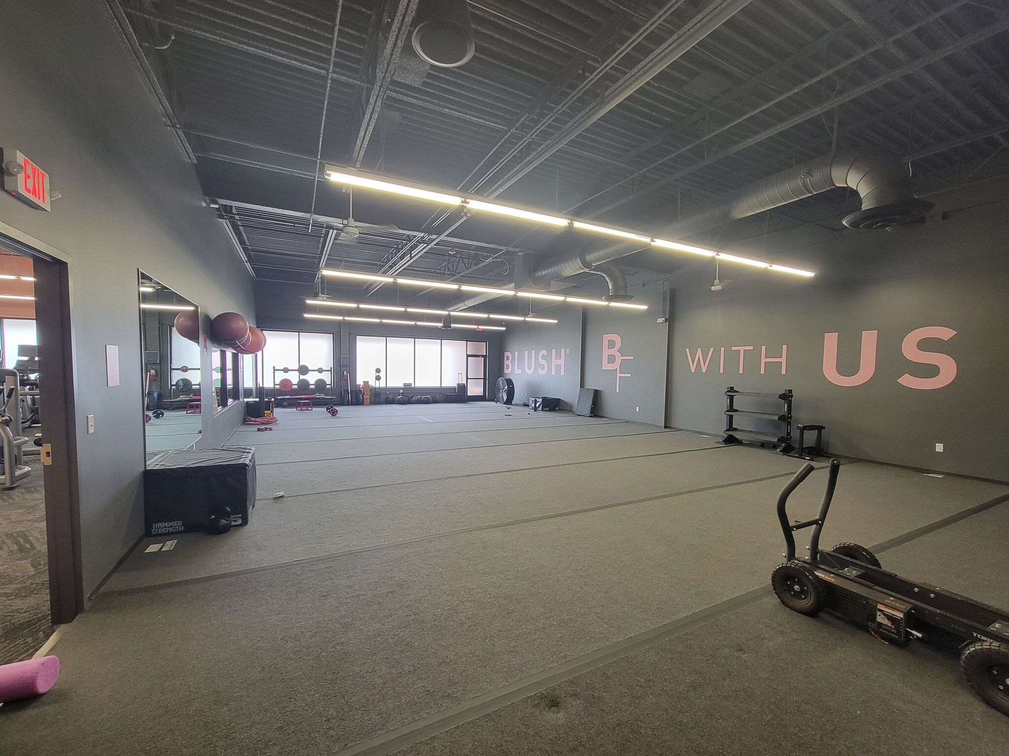 7541-7579 W 119th St, Overland Park, KS for lease Interior Photo- Image 1 of 2