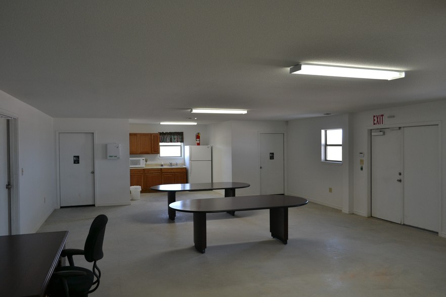 257 Highway 72, Calliham, TX for lease - Interior Photo - Image 3 of 8