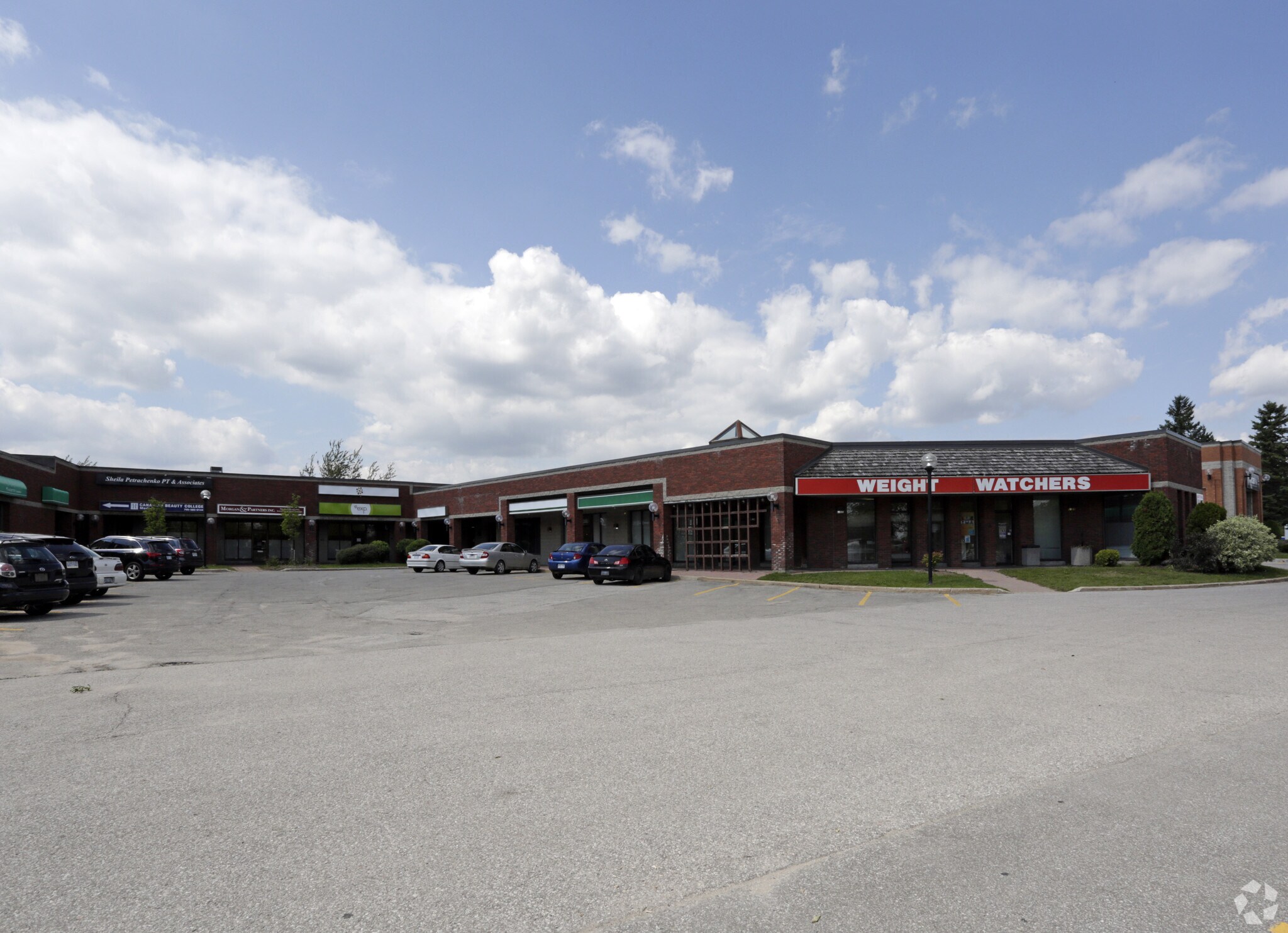 4 Cedar Pointe Dr, Barrie, ON for sale Primary Photo- Image 1 of 1