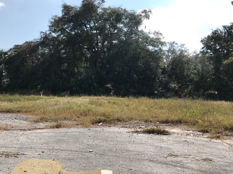 4239 Little Rd, New Port Richey, FL à vendre - Photo de construction - Image 3 de 3