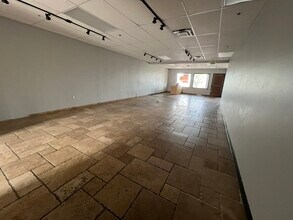 515 E Carefree Hwy, Phoenix, AZ for lease Interior Photo- Image 2 of 3