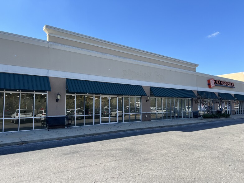 250-320 S Colonial Dr, Alabaster, AL for lease - Building Photo - Image 1 of 6