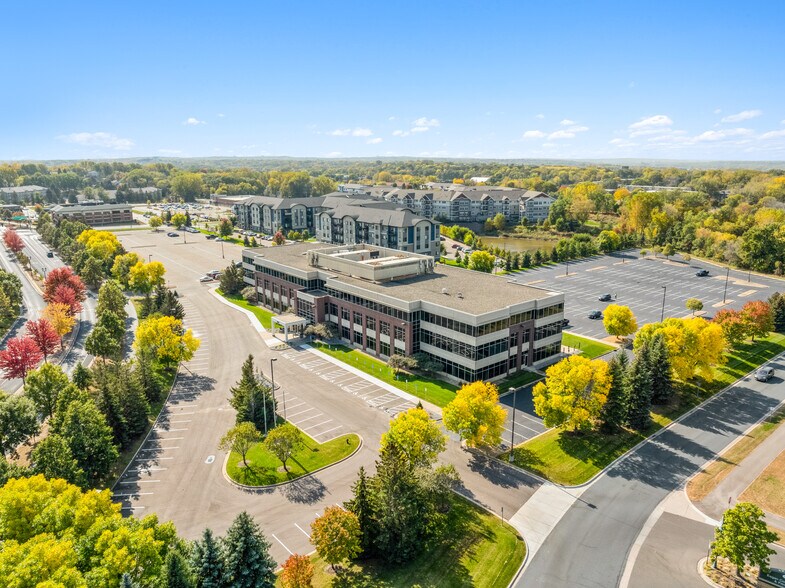 1515 Central Pky, Eagan, MN à louer - Photo du bâtiment - Image 3 de 20