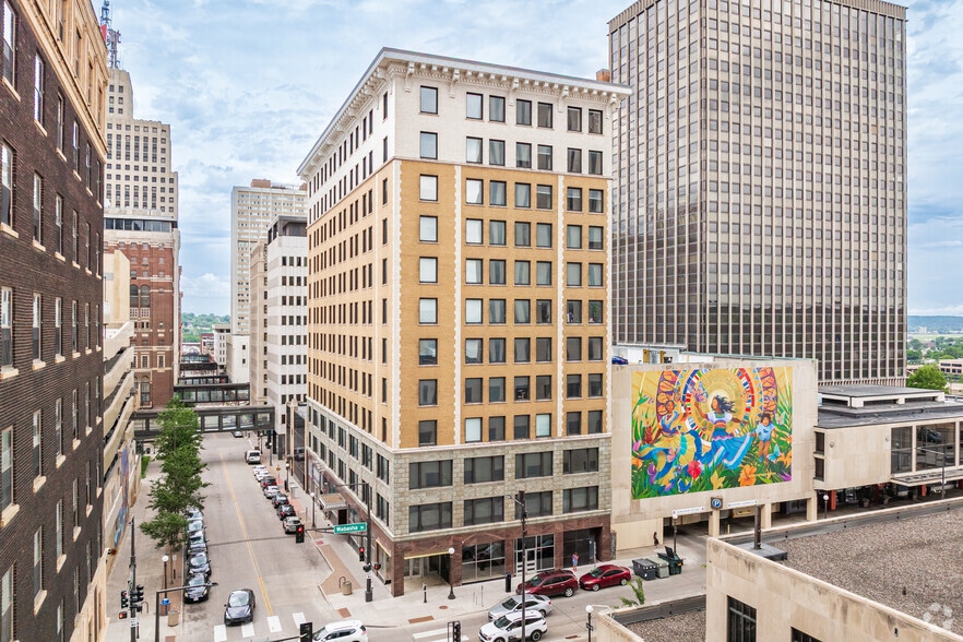 10 4th St E, Saint Paul, MN for lease - Building Photo - Image 1 of 14