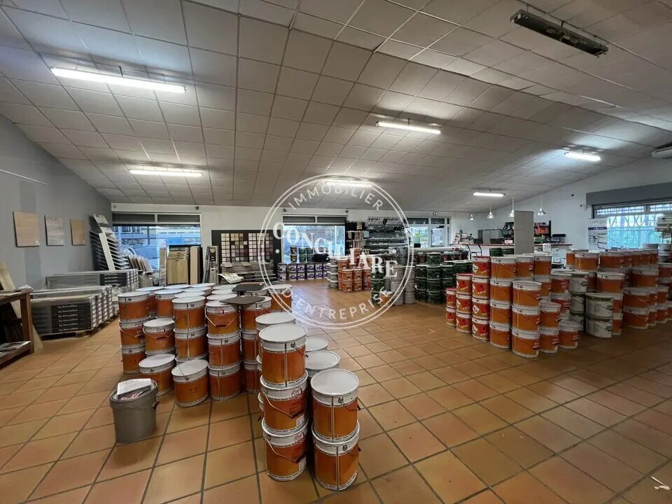 Retail in Toulouse for lease Building Photo- Image 1 of 6