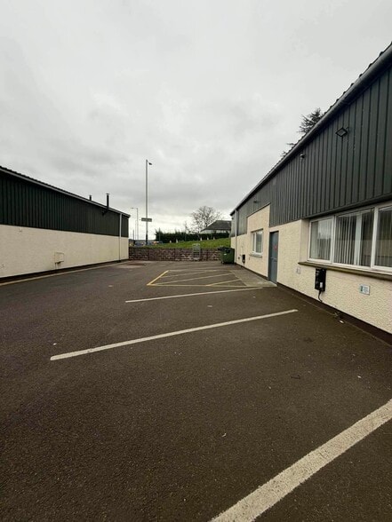 Friarton Rd, Perth for lease - Building Photo - Image 2 of 10