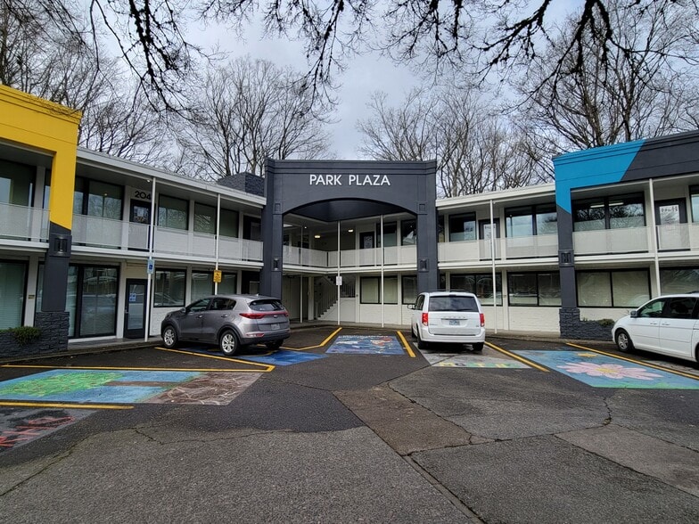 1717 Olympia Way, Longview, WA for lease - Building Photo - Image 1 of 8