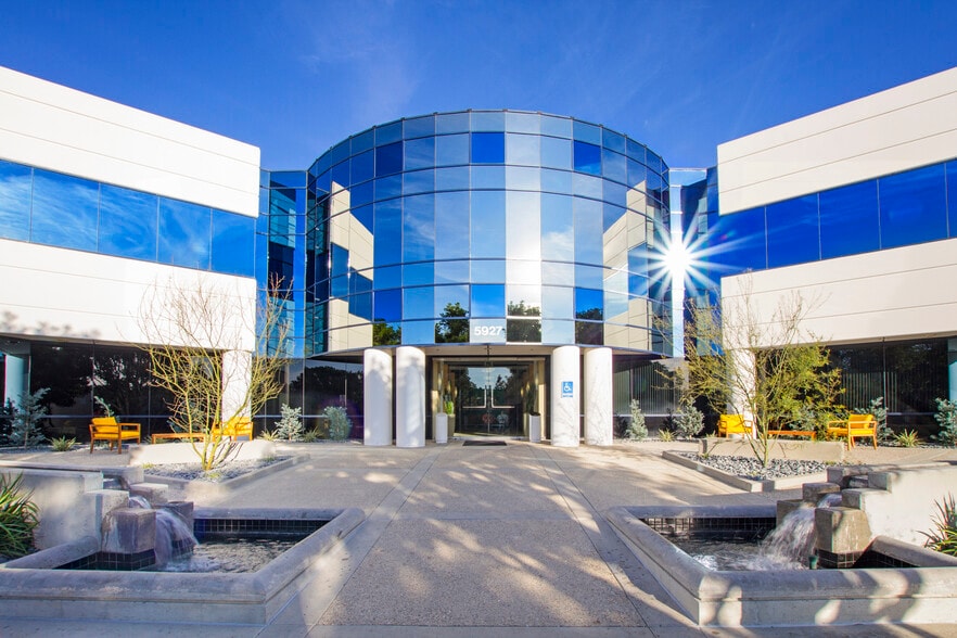 5927 Priestly Dr, Carlsbad, CA for lease - Building Photo - Image 2 of 17