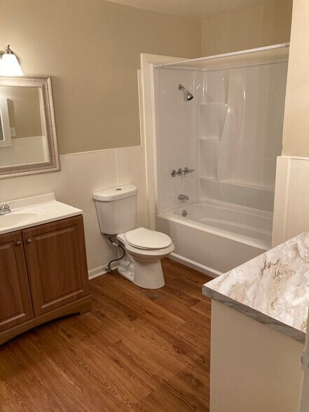916 Jefferson St, Kerrville, TX à vendre - Photo du bâtiment - Image 3 de 9