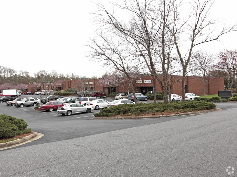 1710 Cumberland Point Dr SE, Marietta, GA for lease - Building Photo - Image 3 of 4