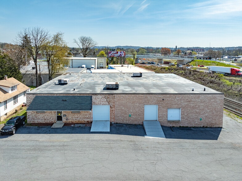 807 S 27th St, Harrisburg, PA for lease - Building Photo - Image 2 of 12