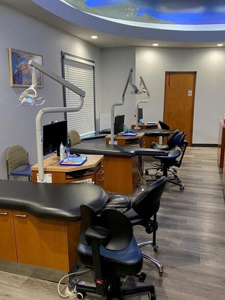 11010 S Tryon St, Charlotte, NC for sale - Interior Photo - Image 2 of 12