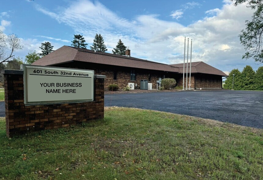 601 S 32nd Ave, Wausau, WI à louer - Photo du bâtiment - Image 1 de 24