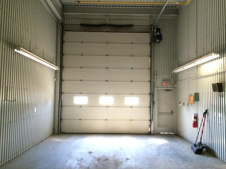 4703 47A St, Tofield, AB for sale - Interior Photo - Image 2 of 4