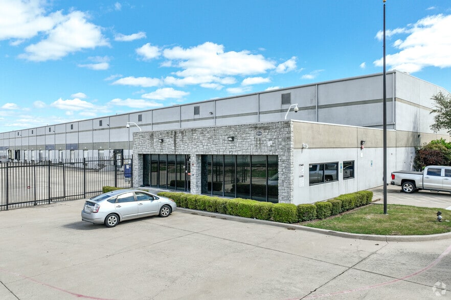 6601 Will Rogers Blvd, Fort Worth, TX for lease - Primary Photo - Image 1 of 9