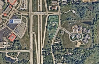 Plus de détails pour N27W25284 Bluemound Rd, Pewaukee, WI - Terrain à vendre