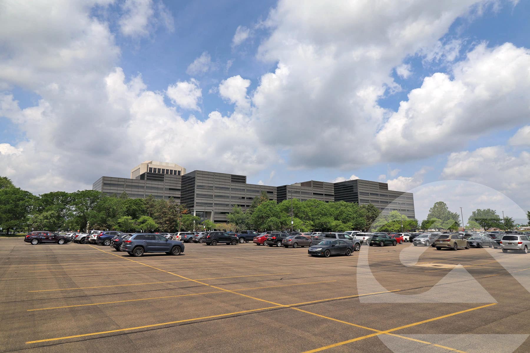 4-6 Parklane Blvd, Dearborn, MI for lease Building Photo- Image 1 of 23